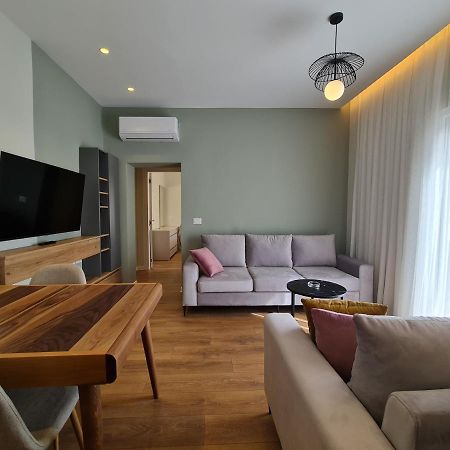 Adore - Modern Apartment Тирана Екстер'єр фото