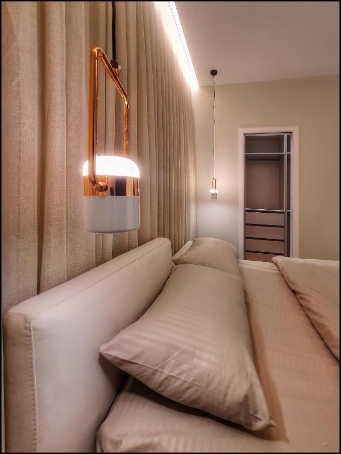Adore - Modern Apartment Тирана Екстер'єр фото
