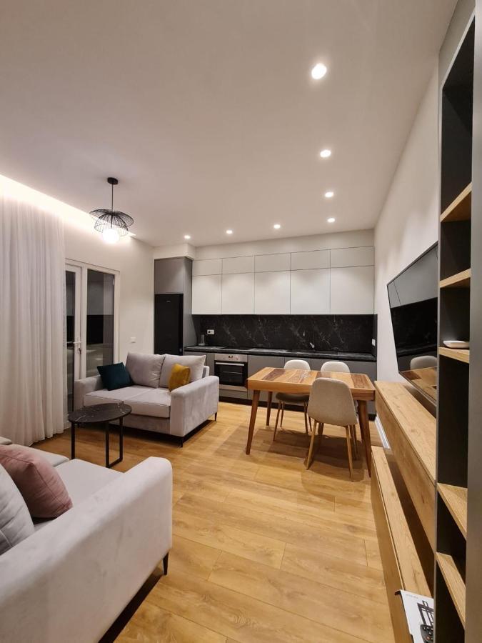 Adore - Modern Apartment Тирана Екстер'єр фото