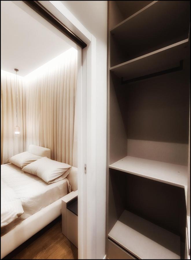 Adore - Modern Apartment Тирана Екстер'єр фото