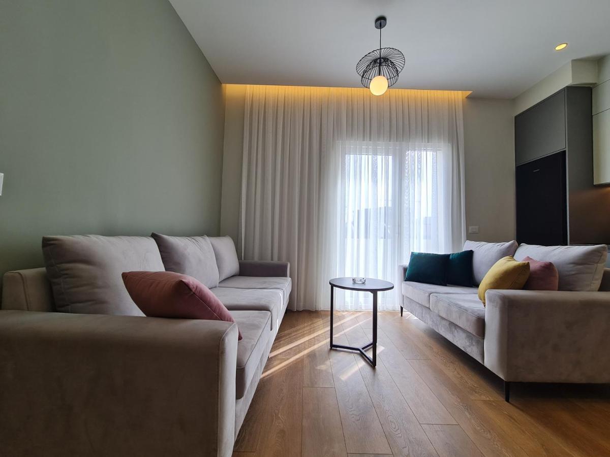 Adore - Modern Apartment Тирана Екстер'єр фото