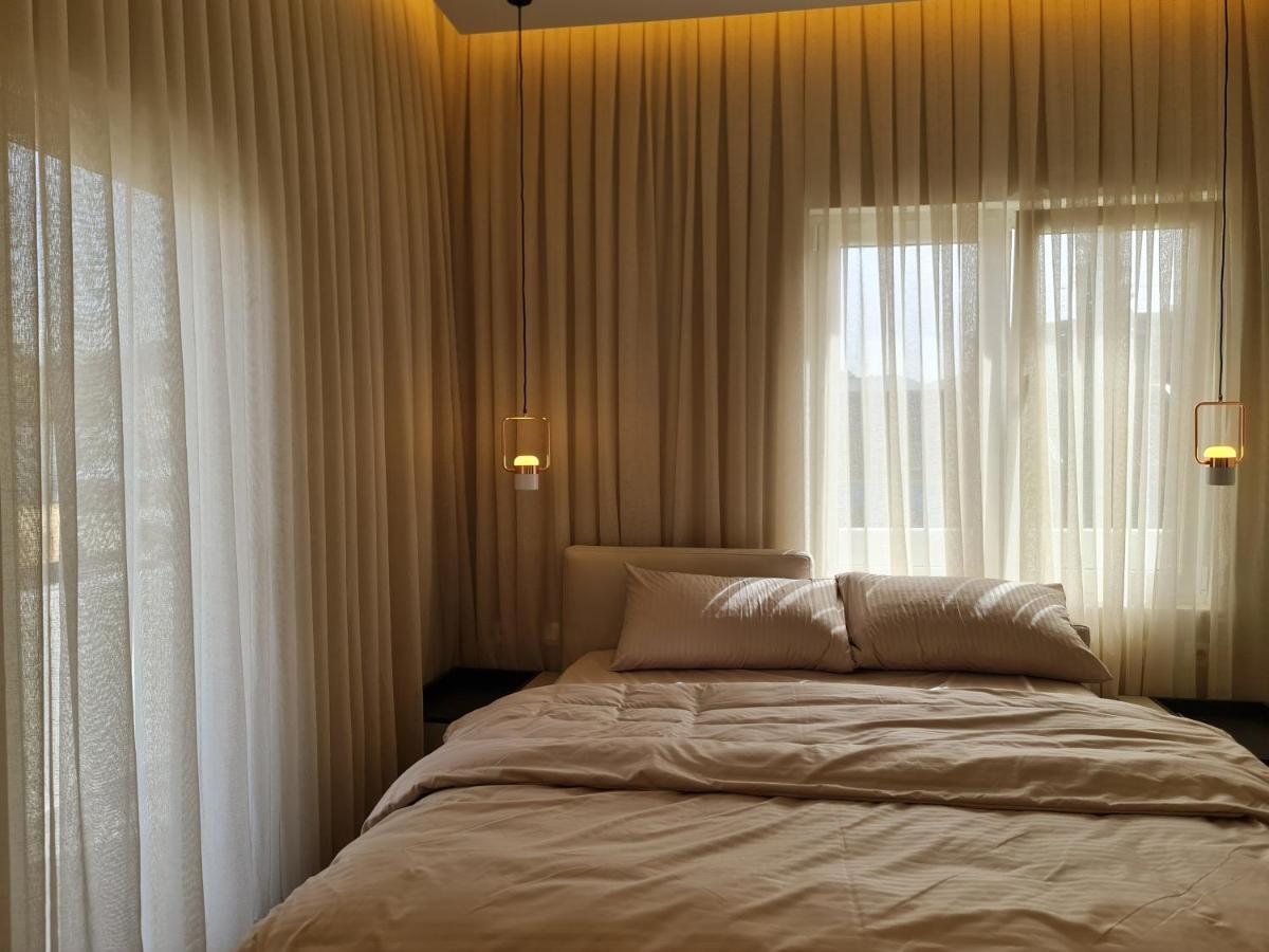 Adore - Modern Apartment Тирана Екстер'єр фото